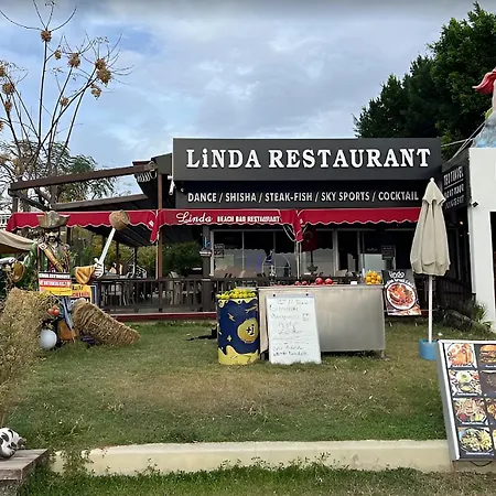 Linda מלון